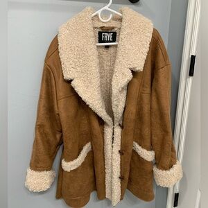 💙 FRYE Natural Faux Shearling Coat